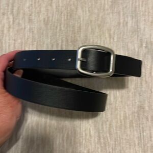 Large black ladies belt.